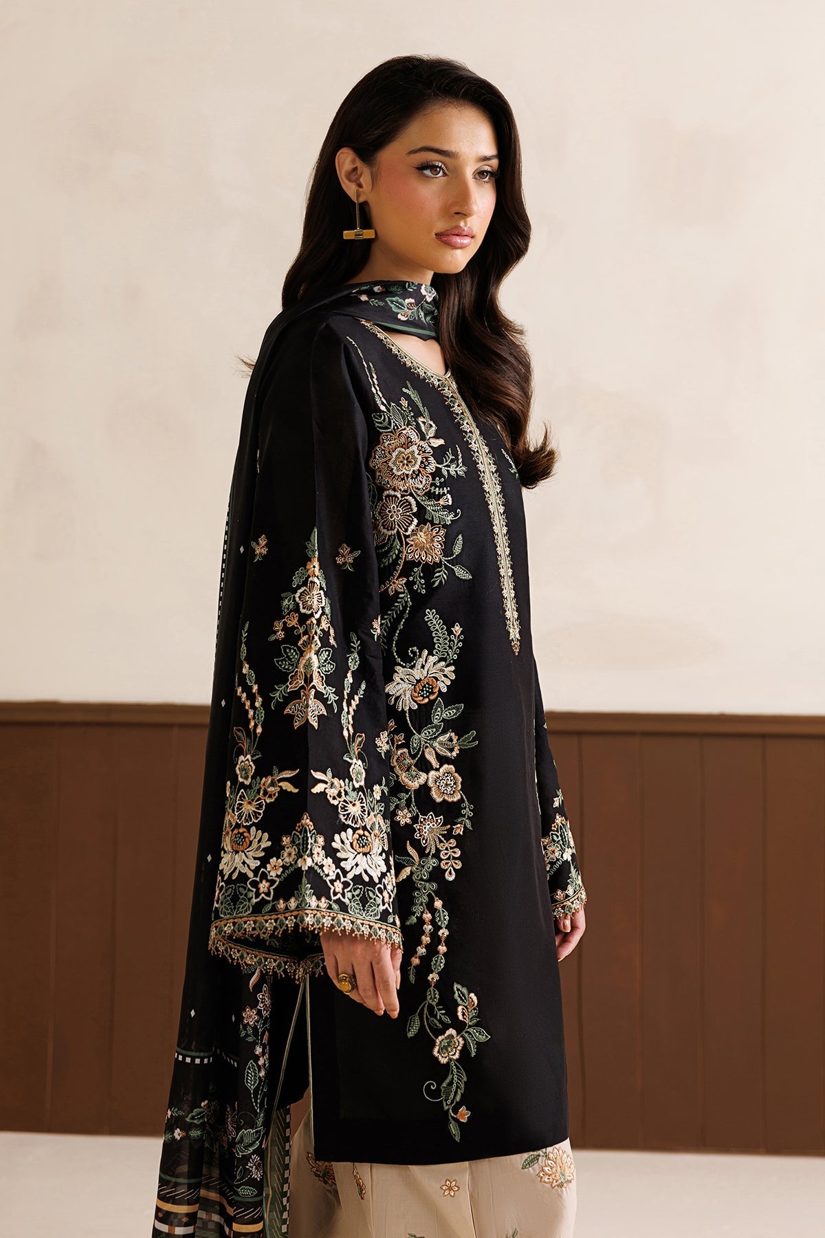 BAROQUE - 3PC DHANAK EMBROIDERED SHIRT EMBROIDERED TROUSER PRINTED COURTRAI DUPATTA - A2015
