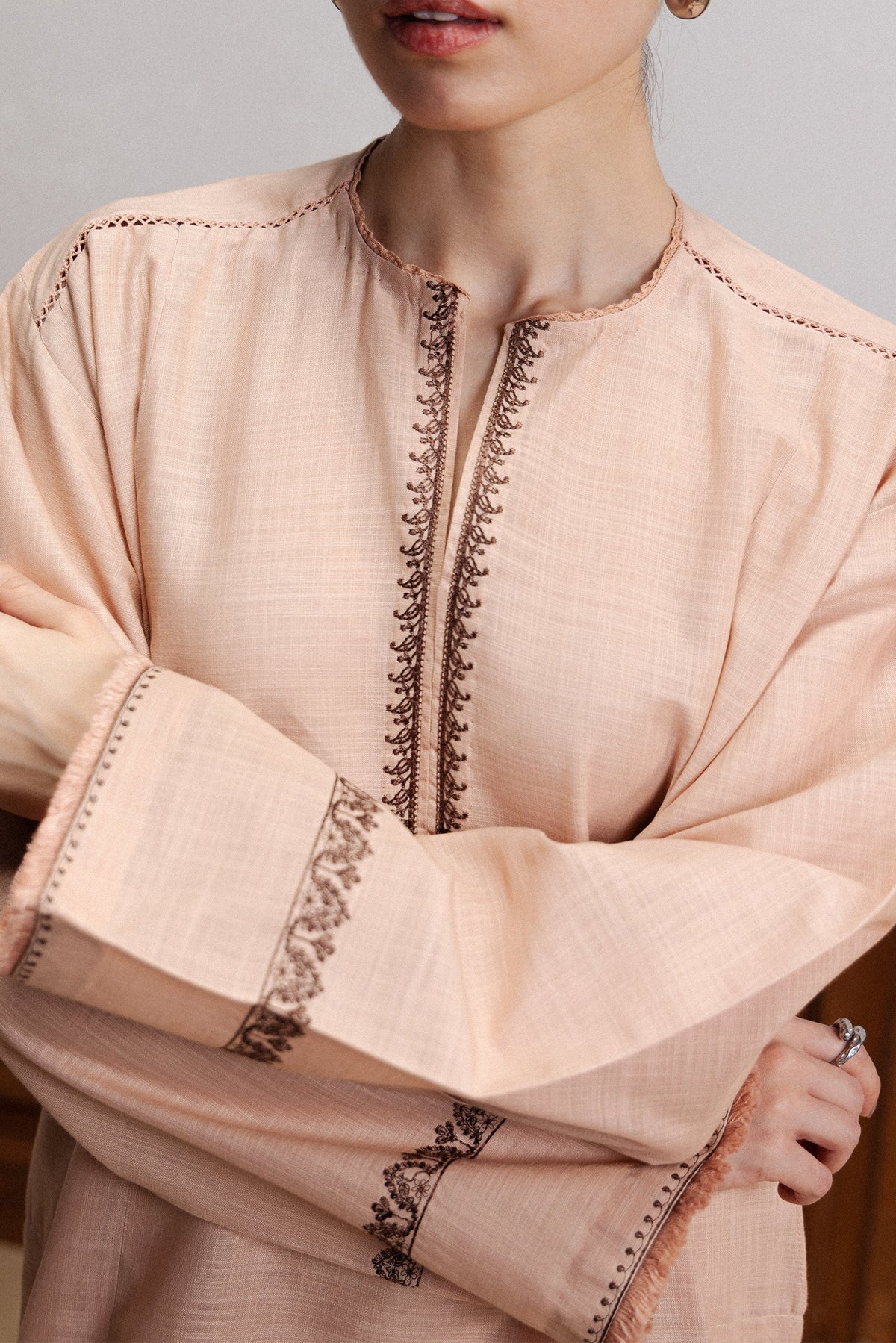ZARA SHAHJAHAN - 2PC EMBROIDERED KURTA WITH EMBROIDERED TROUSER - A627