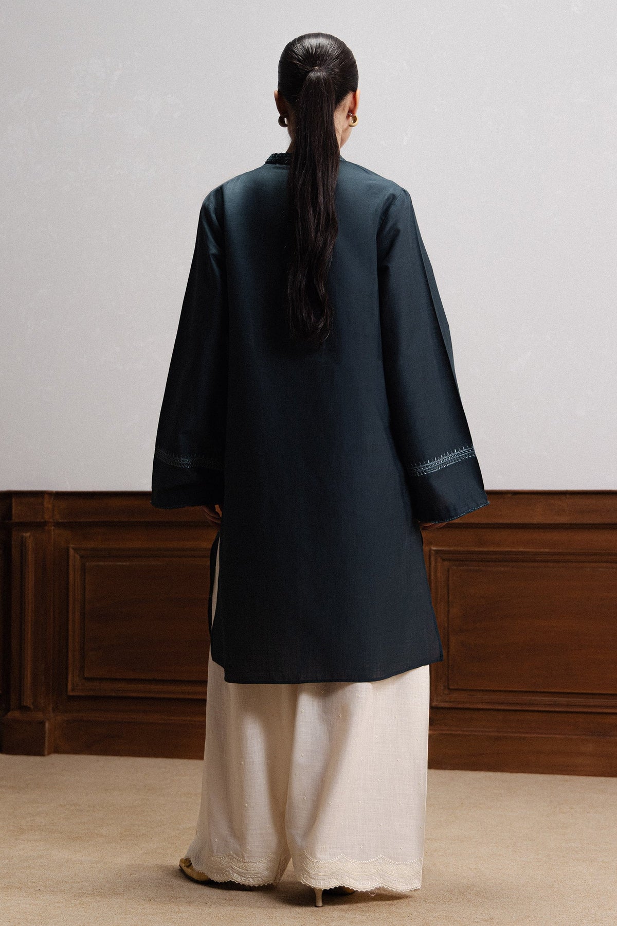 ZARA SHAHJAHAN - 2PC EMBROIDERED KURTA WITH EMBROIDERED TROUSER - A616