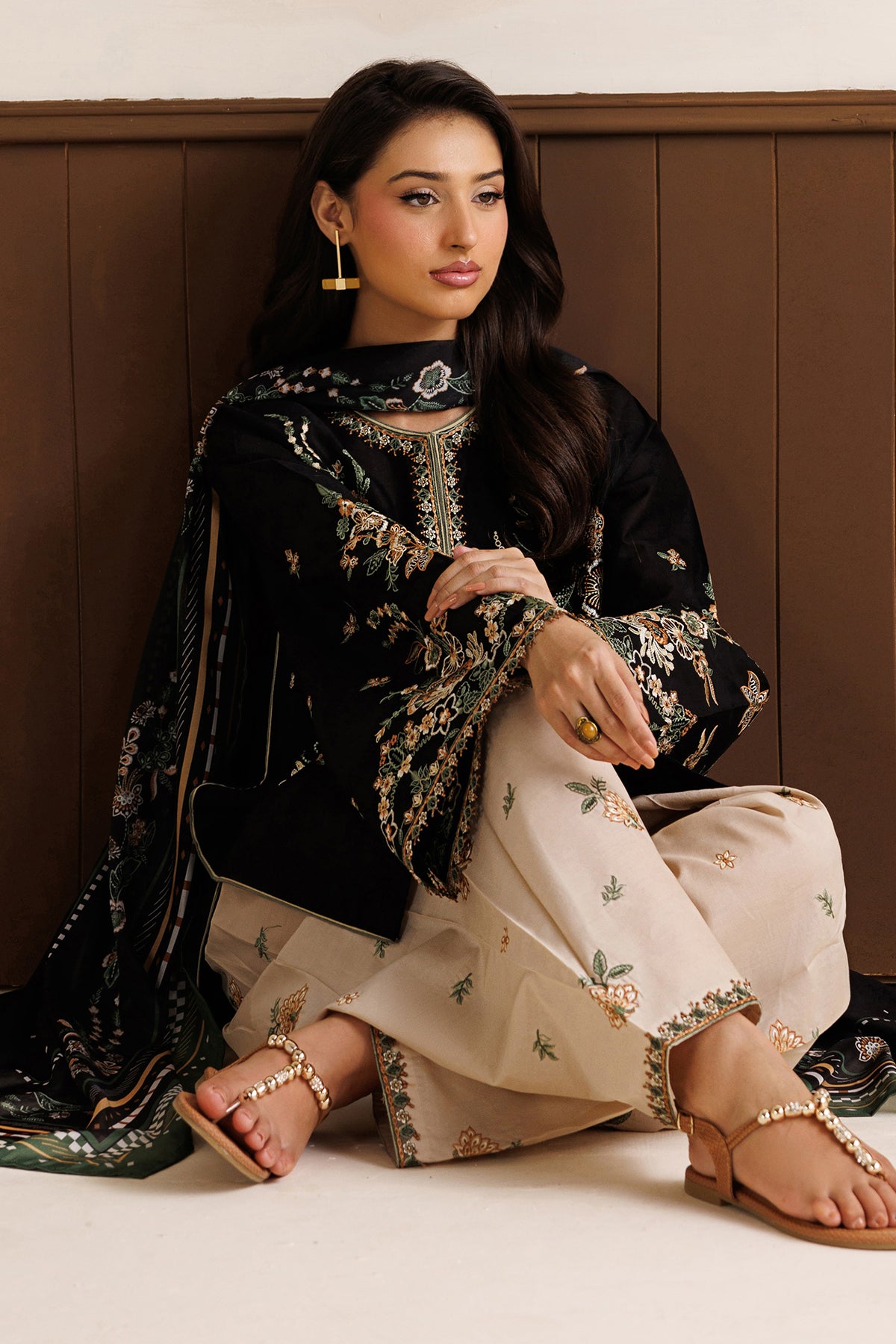 BAROQUE - 3PC DHANAK EMBROIDERED SHIRT EMBROIDERED TROUSER PRINTED COURTRAI DUPATTA - A2015